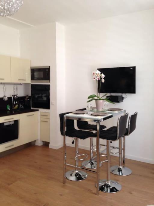 #28 1 Bdr Flat Ac Balcony Hper Central 10Mins To Beach & Old Town Nice Exteriör bild