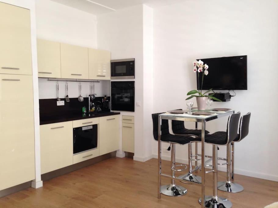 #28 1 Bdr Flat Ac Balcony Hper Central 10Mins To Beach & Old Town Nice Exteriör bild