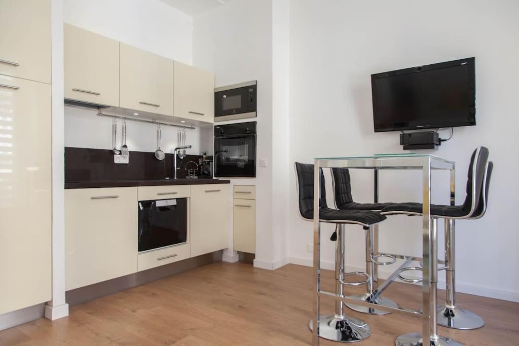 #28 1 Bdr Flat Ac Balcony Hper Central 10Mins To Beach & Old Town Nice Exteriör bild